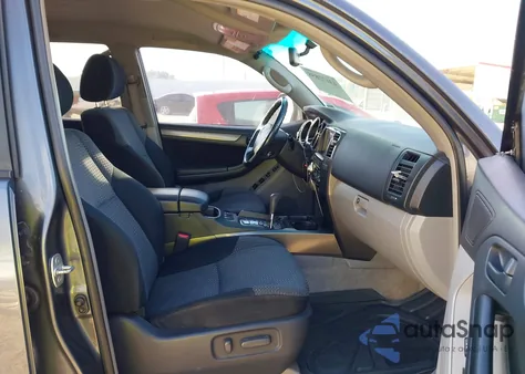 2006 Toyota 4Runner Sr5 Sport V6 z USA, uszkodzony, nr VIN JTEBU14R168062461